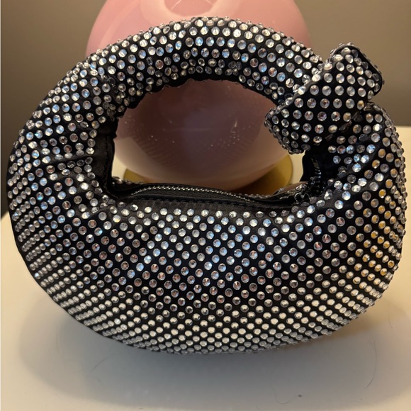 Small Rhinestone ‘Bling’ Purse 👜 ✨🩷 - Picture 2 of 4